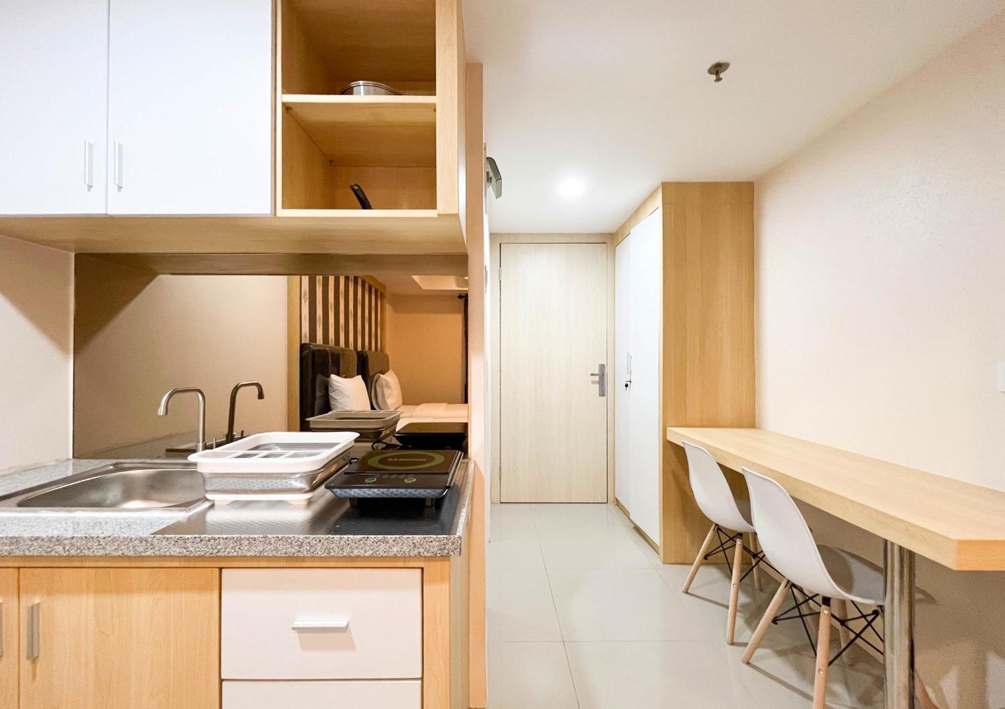 Comfortable And Tidy Studio De Prima Apartment By Travelio Medan Extérieur photo